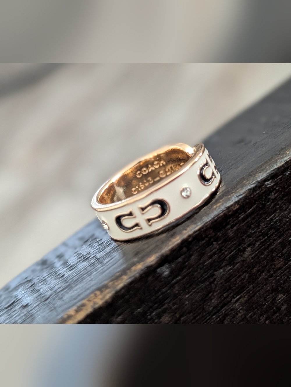 COACH Enamel Signature C Ring in Cream and Gold